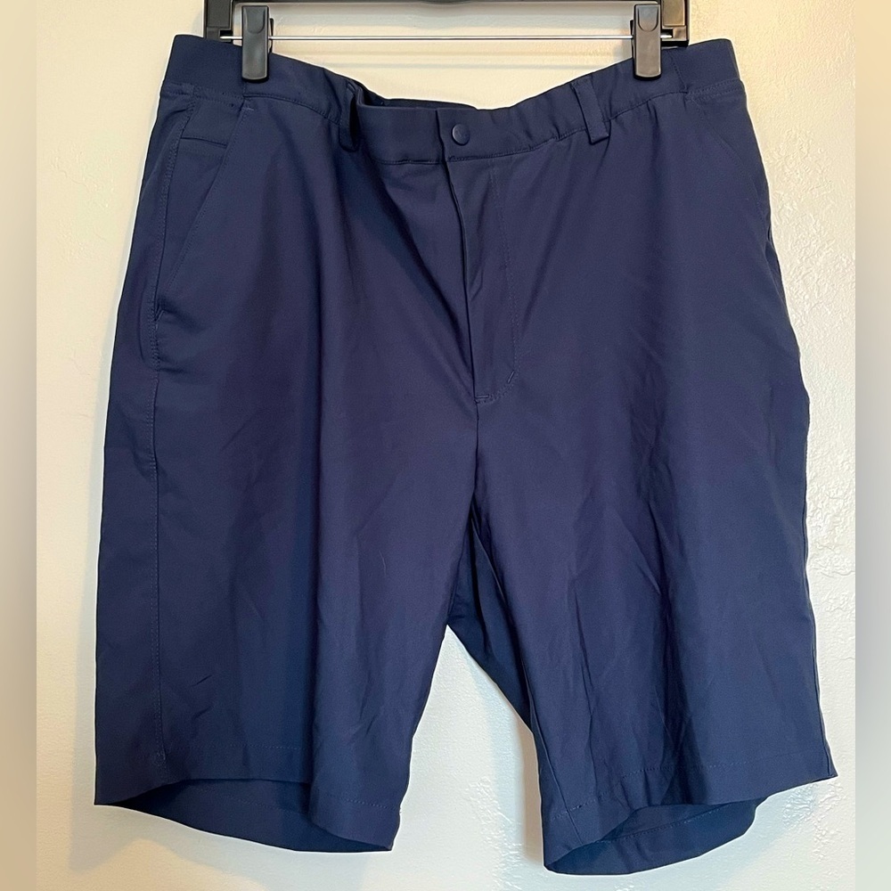 Men's Greg Norman Everbest Golf Casual Shorts Flat Front, Blue Navy